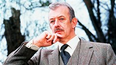 V televizním zpracování detektivky Zahalte jí tvář z roku 1985 ztělesnil... V televizním zpracování detektivky Zahalte jí tvář z roku 1985 ztělesnil...