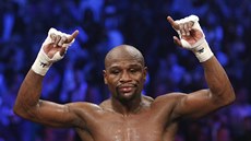 Radost z titulů, ale i trocha zamyšlení se zračí ve tváři Floyda Mayweathera Jr. Radost z titulů, ale i trocha zamyšlení se zračí ve tváři Floyda Mayweathera Jr.