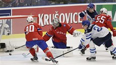 Finský hokejista Joonas Kemppainen stílí gól Norsku.