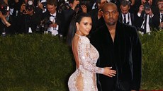 Kim Kardashianová a Kanye West na MET Gala (New York, 4. kvtna 2015)