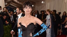 Katy Perry na MET Gala (New York, 4. kvtna 2015)