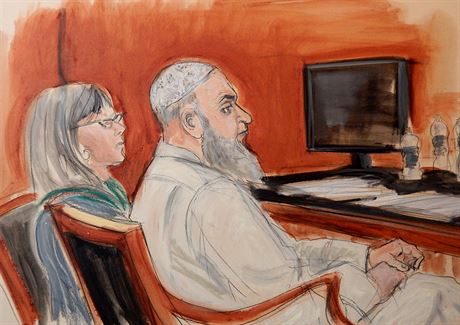 Spolupracovník Usámy bin Ládina Chálid Favváz, jak ho u soudu zachytil kreslí...