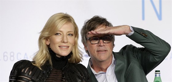 Cate Blanchettová a reisér Todd Haynes na tiskové konferenci k filmu Carol na...