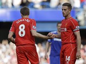 Bval dlouholet kapitn Liverpoolu Steve Gerrard a souasn kapitn Jordan...