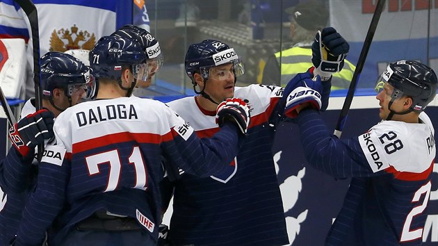 Radost slovenskch hokejist po glu v utkn s Ruskem.