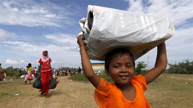 Rohingov, kte uprchli ped pronsledovnm v Barm, jsou v Indonsii (18. kvtna 2015).