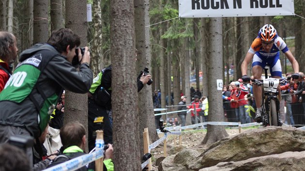 Rocknrol bude v obleen divk i fotograf.