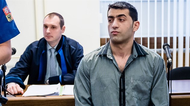 Obviněný Milan Horváth u Krajského soudu v Hradci Králové. Podle obžaloby ubodal sestru své družky.