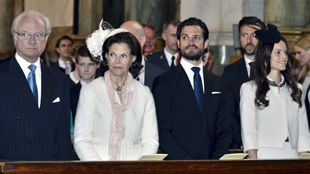 vdsk krl Carl XVI. Gustaf a krlovna Silvia, princ Carl Philip a Sofia Hellqvistov (Stockholm, 17. kvtna 2015)