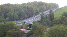 Část jediného úseku plánované Hitlerovy dálnice u Chrastavy, po němž se opravdu... Část jediného úseku plánované Hitlerovy dálnice u Chrastavy, po němž se opravdu...