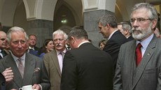 Britský princ Charles se na Irské národní univerzit v hrabství Galway vbec...