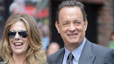 Tom Hanks a Rita Wilsonová před show Davida Lettermana Tom Hanks a Rita Wilsonová před show Davida Lettermana