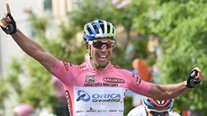 Michael Matthews se raduje z vítězství ve třetí etapě Gira. Michael Matthews se raduje z vítězství ve třetí etapě Gira.