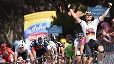Andre Greipel slaví vítězství v šesté etapě Gira d´Italia. Andre Greipel slaví vítězství v šesté etapě Gira d´Italia.