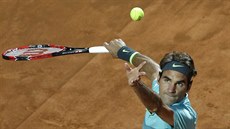 Roger Federer bhem semifinále turnaje v ím