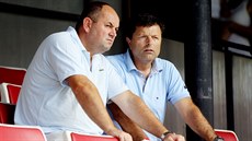 Josef Lébr (vpravo) v debatě s šéfem FAČR Miroslavem Peltou Josef Lébr (vpravo) v debatě s šéfem FAČR Miroslavem Peltou