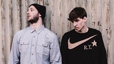 Dvojici VR/NOBODY tvoří zpěvák Václav Rouček a producent Jakub Strach. Dvojici VR/NOBODY tvoří zpěvák Václav Rouček a producent Jakub Strach.