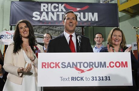 Rick Santorum oznamuje svou kandidaturu na prezidenta (27. kvtna 2015)
