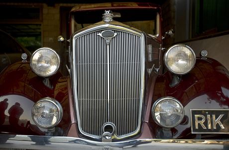 Wolseley s estivlcovm motorem z roku 1936