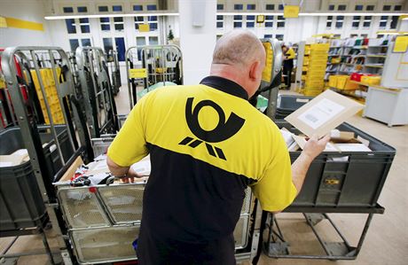 Potovní zamstnanec nmecké spolenosti Deutsche Post