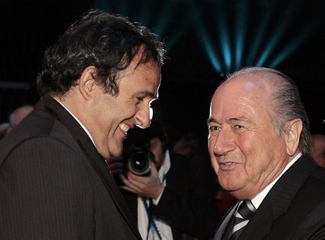Sepp Blatter (vpravo) a Michel Platini