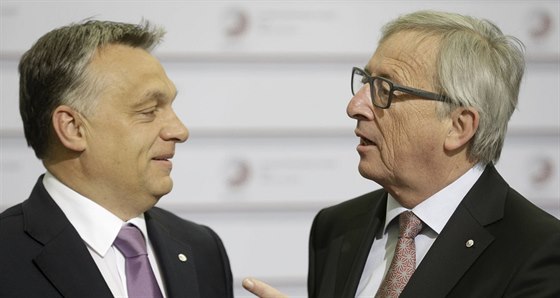 Maarský premiér Viktor Orbán (vlevo) a pedseda Evropské komise Jean-Claude...