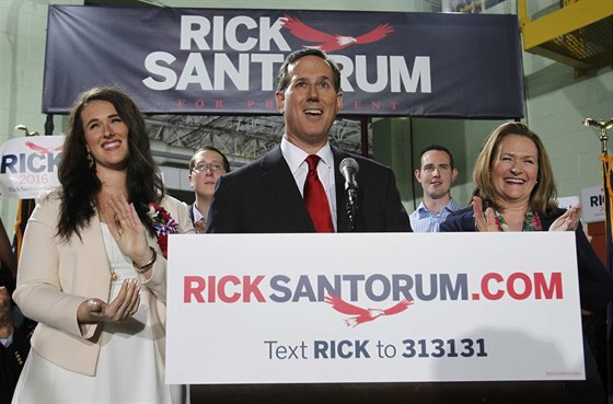 Rick Santorum oznamuje svou kandidaturu na prezidenta (27. kvtna 2015)