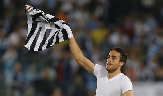 Alessandro Matri z Juventusu Turín slaví gól v prrodlouení finále Italského...