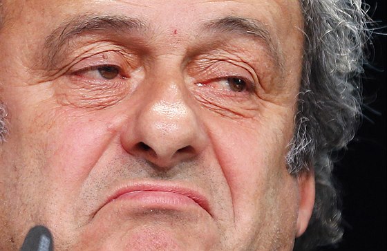 ZAMRAENÝ ÉF. Michel Platini oznámil, e rezignuje na post pedsedy UEFA.