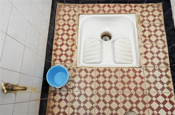 Turecký záchod se od tch západních lií na první pohled