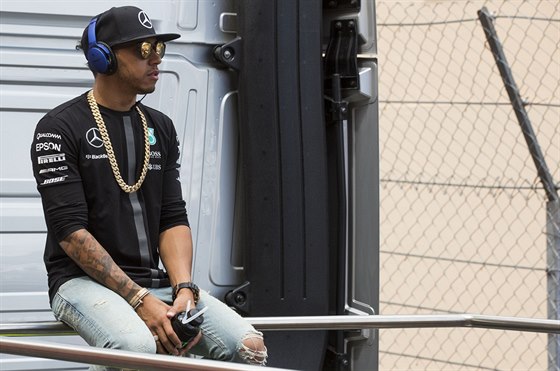 Lewis Hamilton ped Velkou cenou Monaka