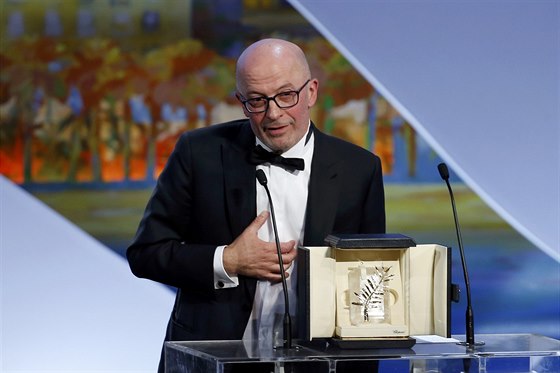 Reisér Jacques Audiard se Zlatou palmou za film Dheepan (Festival v Cannes,...