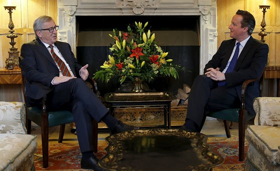 éf Evropské komise Jean-Claude Juncker pi setkání s britským premiérem...