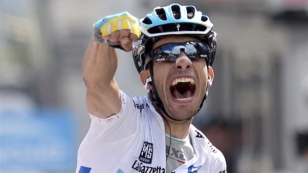Fabio Aru a jeho obrovsk radost z vtzstv v devatenct etap Gira.
