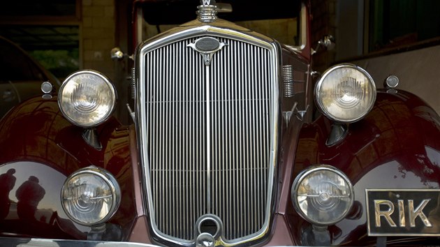 Wolseley s estivlcovm motorem z roku 1936