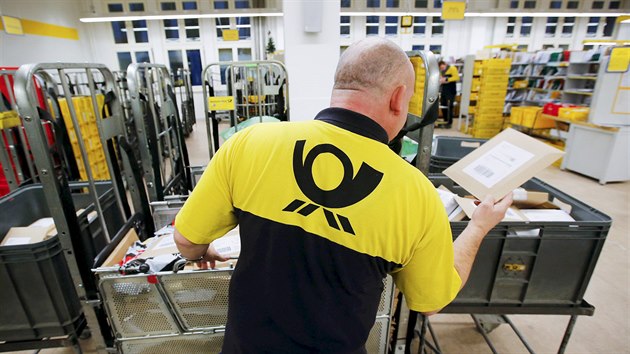 Potovní zamstnanec nmecké spolenosti Deutsche Post