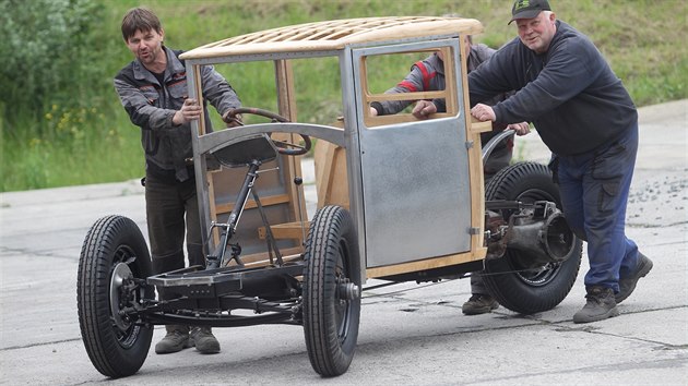 Tatra 49 pat mezi unikty kopivnick automobilky. (28. kvtna 2015)