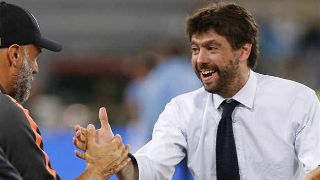 Andrea Agnelli, f fotbalist Juventusu Turn, se raduje ze zisku Italskho pohru.