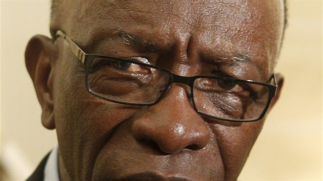 Jack Warner. Politik, ministr obrany ostrovnho sttu Trinidad a Tobago. Bval dlouholet f (1990 a 2011) fotbalov federace Severn a Stedn Ameriky a Karibsk oblasti (CONCACAF). Do roku 2011 byl i viceprezidentem FIFA. Pat k zatenm v souvislosti s korupnm skandlem FIFA