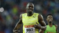 S ÚSMĚVEM V CÍLI. Usain Bolt na mítinku Zlatá tretra. S ÚSMĚVEM V CÍLI. Usain Bolt na mítinku Zlatá tretra.