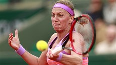 eská tenistka Petra Kvitová napálila míek ve druhém kole Roland Garros.