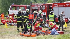 Simulovaná sráka vlaku a autobusu u Havlíkova Brodu.