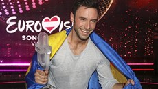 Mans Zelmerlow ze védska s vítznou cenou Eurosongu.