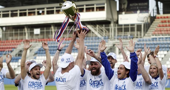 Fotbalisté Olomouce se radují z triumfu ve druhé lize.