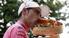 POLIBEK TROFEJI. Alberto Contador po triumfu na Giru.