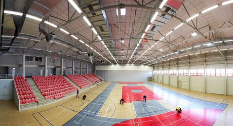 Hala pro míové sporty v areálu KV Arena. Stavba je v podstat a na drobnosti...