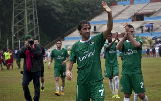 SLAVNÁ NÁVTVA. S týmem New York Cosmos picestoval k pátelskému utkání na...