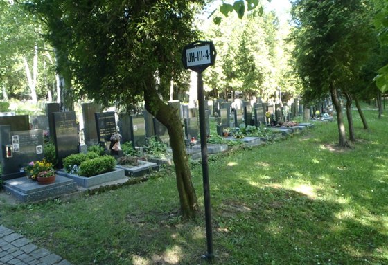 áblický hbitov v Praze s estným pohebitm popravených a umuených politických vz a písluník druhého a tetího odboje