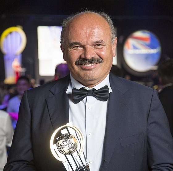 Oscar Farinetti na udílení cen Svtový podnikatel roku EY v Monte Carlu.