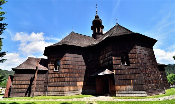 Vzácný kostel ve Velkých Karlovicích na snímku ped plánovanou rekonstrukcí